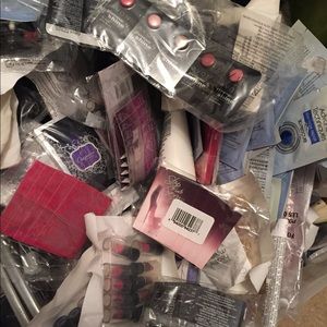 300 Avon Samples+3 Full Sz items+3 Mini Mrs Albees